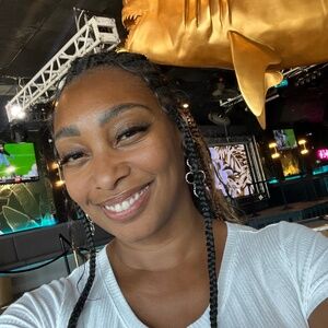 Meet your Posher, Shawna